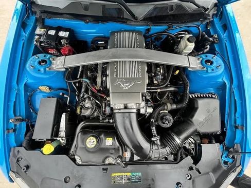 Used 2010 Ford Mustang GT RWD image 19