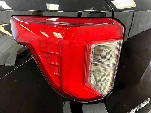 Certified 2022 Ford Explorer Limited w/ Limited Technology Package image 29