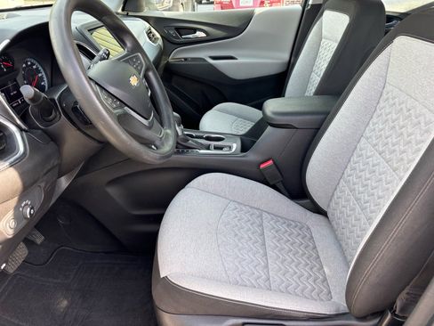 Used 2022 Chevrolet Equinox LS image 7