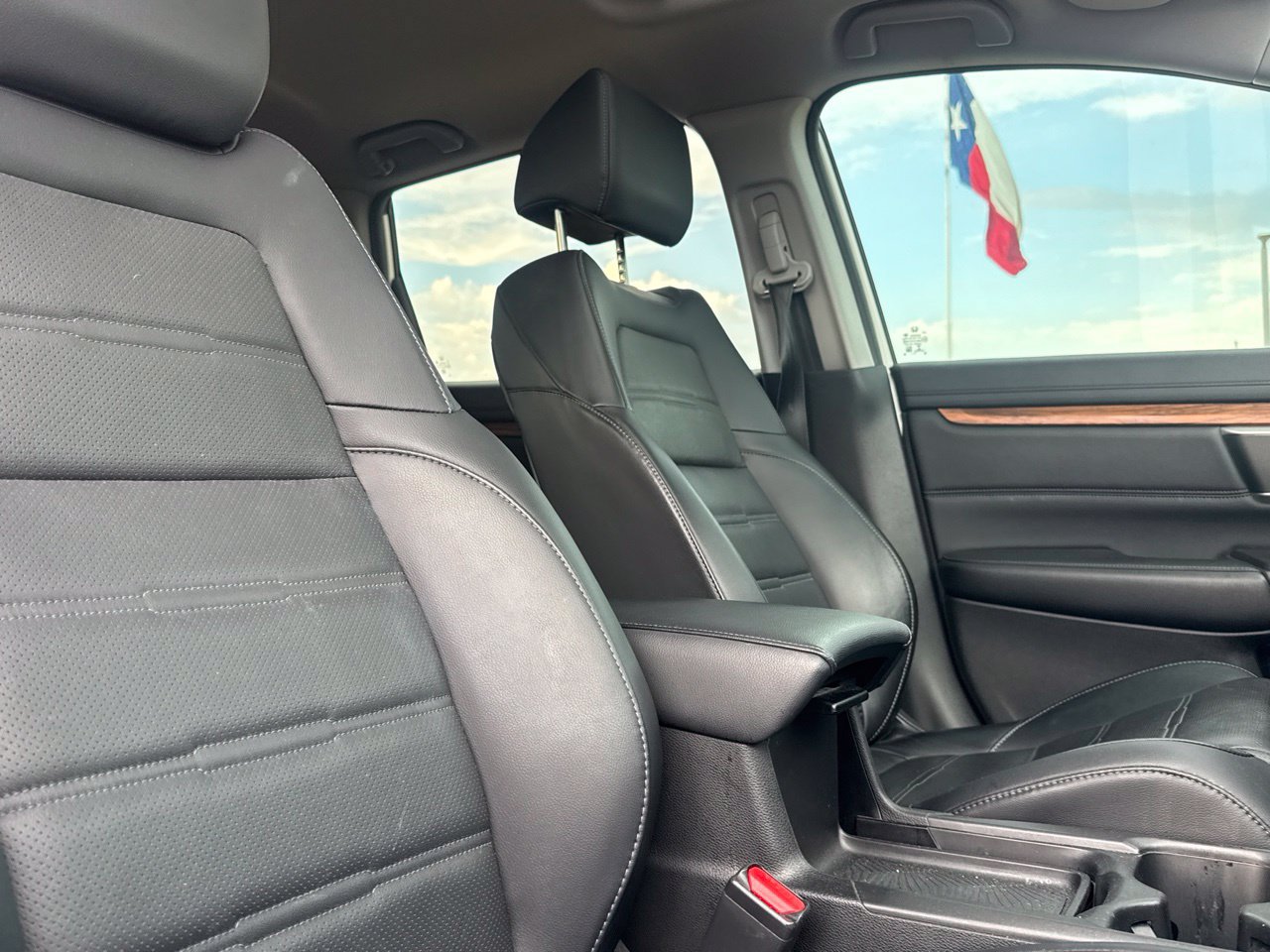 Used 2018 Honda CR-V Touring image 29