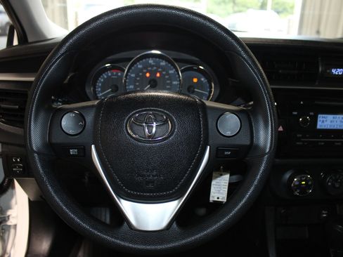 Used 2014 Toyota Corolla L FWD image 9