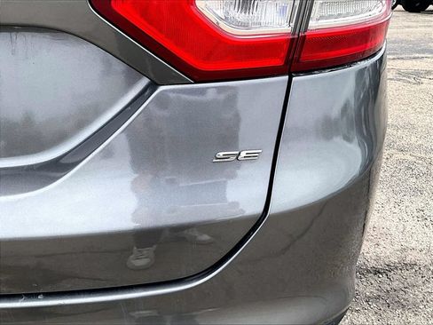 Used 2014 Ford Fusion SE FWD image 26