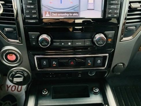 Used 2017 Nissan Titan Platinum Reserve image 11