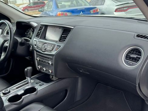 Used 2019 Nissan Pathfinder SL image 15
