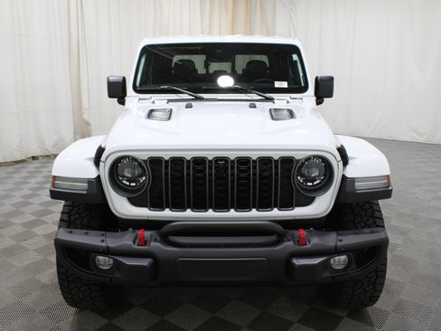 Used 2025 Jeep Gladiator Rubicon image 38