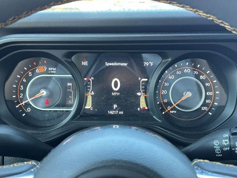 Used 2025 Jeep Wrangler Sahara w/ Safety Group image 31