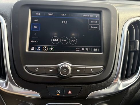 Used 2022 Chevrolet Equinox LT w/ Driver Convenience Package image 19