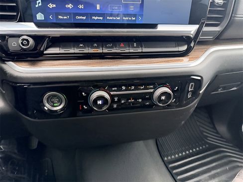 Used 2022 Chevrolet Silverado 1500 LT image 21