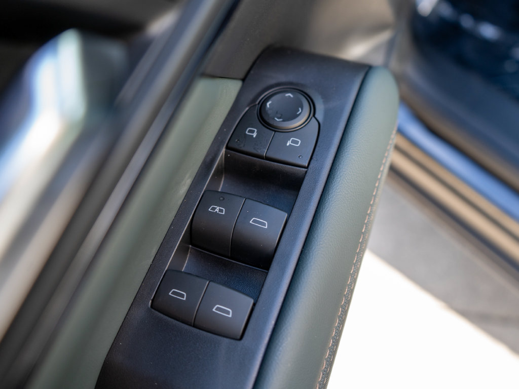 New 2027 GMC Terrain AT4 w/ Convenience Package III AWD/4WD image 17