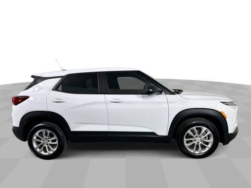 New 2026 Chevrolet TrailBlazer LS w/ LS Convenience Package FWD image 9