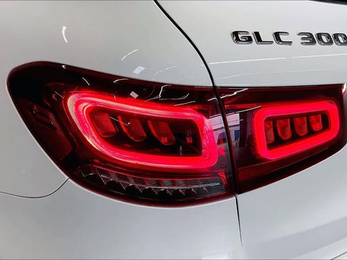 Used 2022 Mercedes-Benz GLC 300 4MATIC image 29
