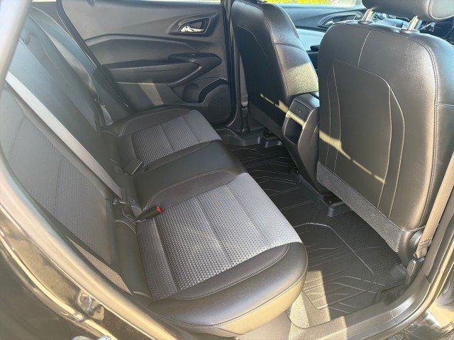 Used 2025 Chevrolet Trax LT FWD image 15