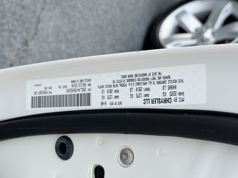 Used 2009 Dodge Challenger SE RWD image 28