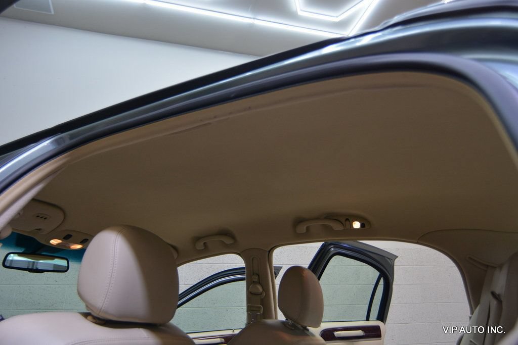 Used 2006 Lincoln Town Car Signature RWD image 22