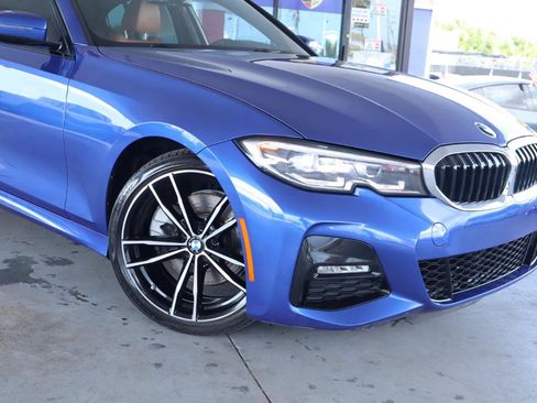 Used 2022 BMW 330i Sedan w/ M Sport Package RWD image 2