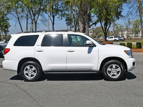 Used 2016 Toyota Sequoia SR5 image 5