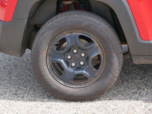 Used 2016 Jeep Renegade Sport w/ Power & Air Group image 9