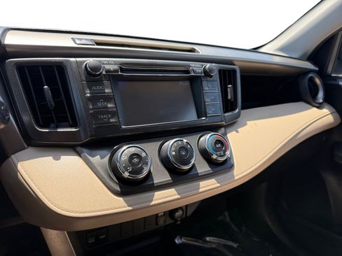 Used 2013 Toyota RAV4 LE AWD/4WD image 12