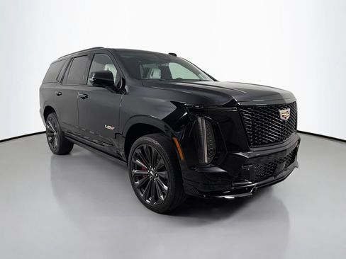 Used 2025 Cadillac Escalade V AWD/4WD image 3
