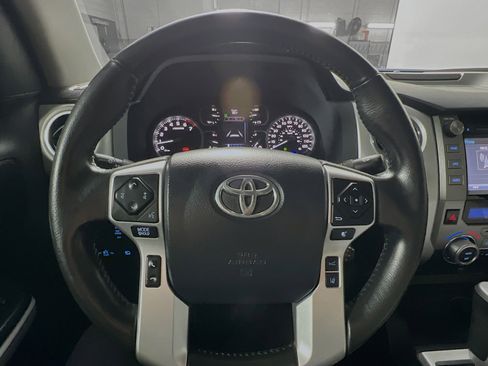 Used 2018 Toyota Tundra Limited image 18