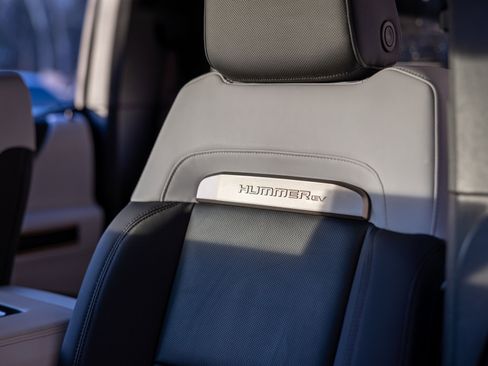 Used 2024 GMC Hummer EV 3X w/ Extreme Off-Road Package image 32