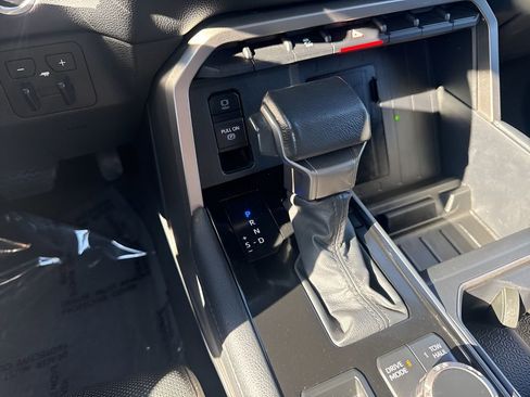 Used 2023 Toyota Tundra Limited image 18