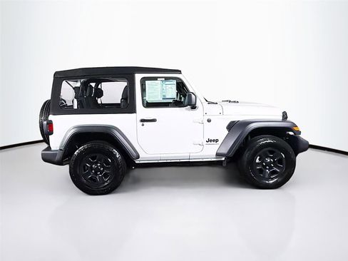 Used 2024 Jeep Wrangler Sport image 8