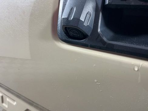 Used 2018 Toyota Tacoma TRD Off-Road image 8