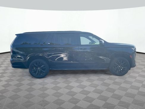 Used 2022 Cadillac Escalade ESV Sport w/ Touring Package AWD/4WD image 4
