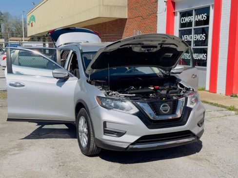 Used 2017 Nissan Rogue SV w/ SV Premium Package image 35