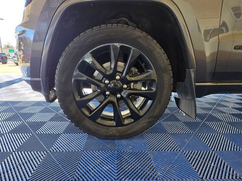 Used 2020 Jeep Grand Cherokee Altitude image 35