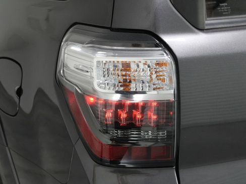 Used 2022 Toyota 4Runner Limited image 57