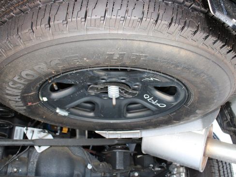 Used 2024 RAM 2500 Tradesman w/ Chrome Appearance Group AWD/4WD image 33