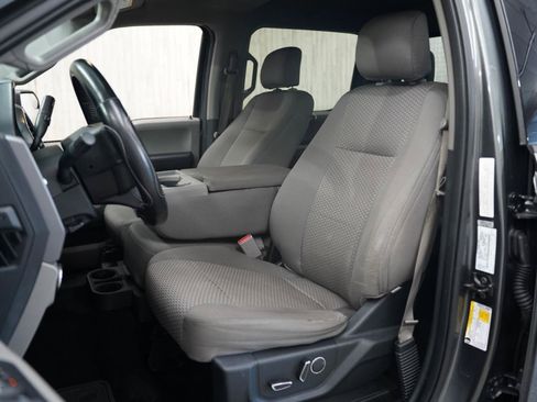 Used 2015 Ford F150 XLT w/ Equipment Group 302A Luxury AWD/4WD image 24