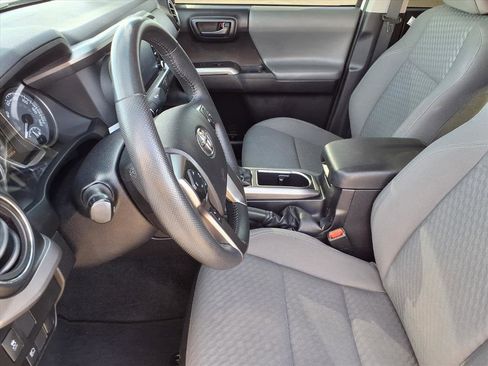 Used 2021 Toyota Tacoma SR5 image 37