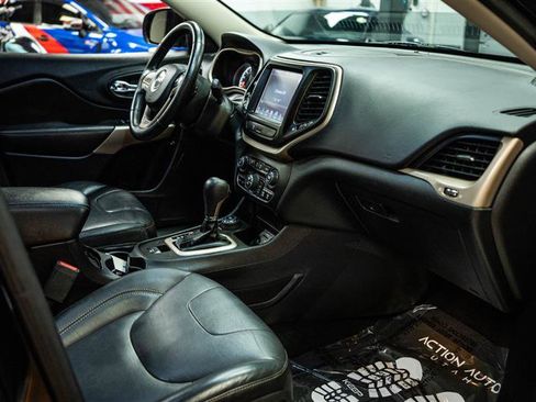 Used 2018 Jeep Cherokee Limited image 13