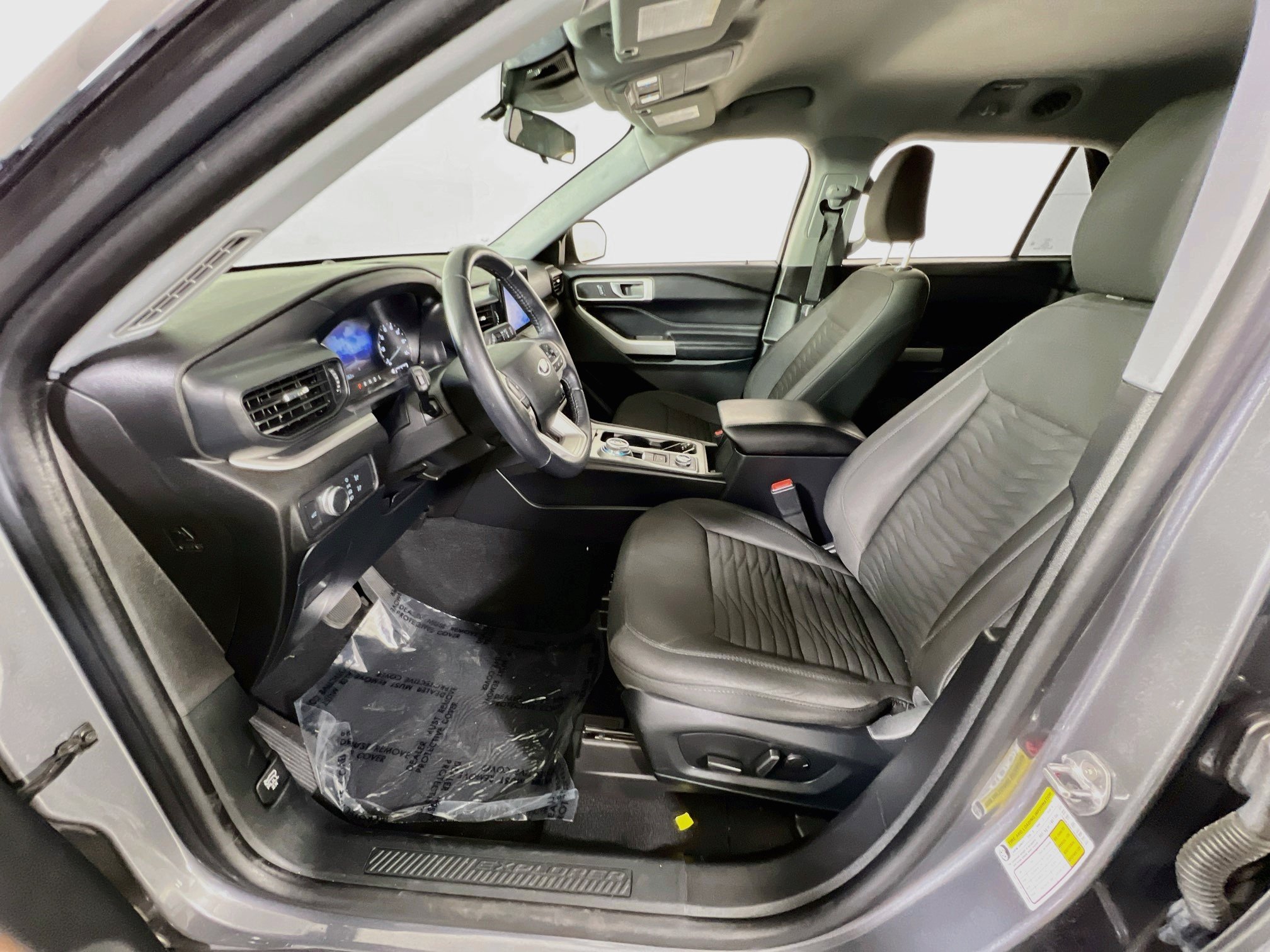 Used 2021 Ford Explorer XLT AWD/4WD image 20