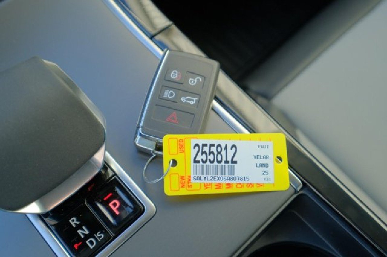 Used 2025 Land Rover Range Rover Velar Dynamic SE AWD/4WD image 28