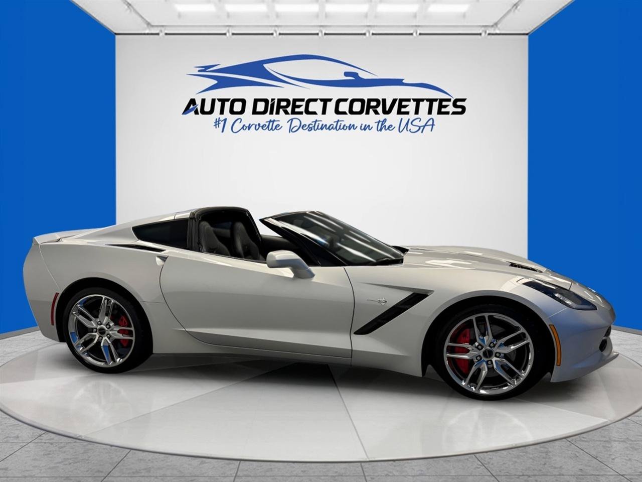 Used 2015 Chevrolet Corvette Stingray Coupe w/ 3LT Preferred Equipment Group RWD image 4
