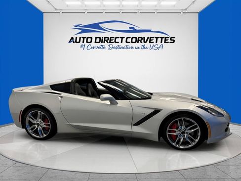 Used 2015 Chevrolet Corvette Stingray Coupe w/ 3LT Preferred Equipment Group RWD image 4