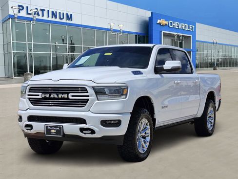 Used 2024 RAM 1500 Laramie image 2