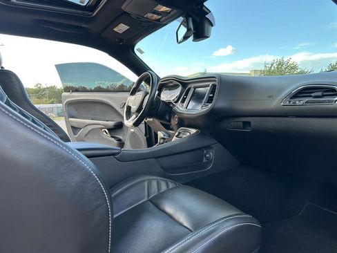 Used 2021 Dodge Challenger SRT Hellcat w/ Plus Package image 30