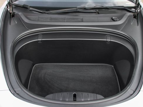 Used 2018 Tesla Model 3 Long Range image 12