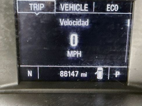 Used 2021 Chevrolet Traverse LS FWD image 16
