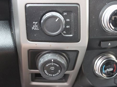 Used 2016 Ford F150 Lariat w/ Equipment Group 501A Mid image 27