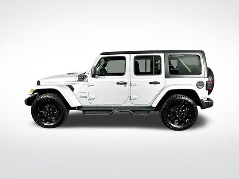 Used 2023 Jeep Wrangler Unlimited Sahara image 5