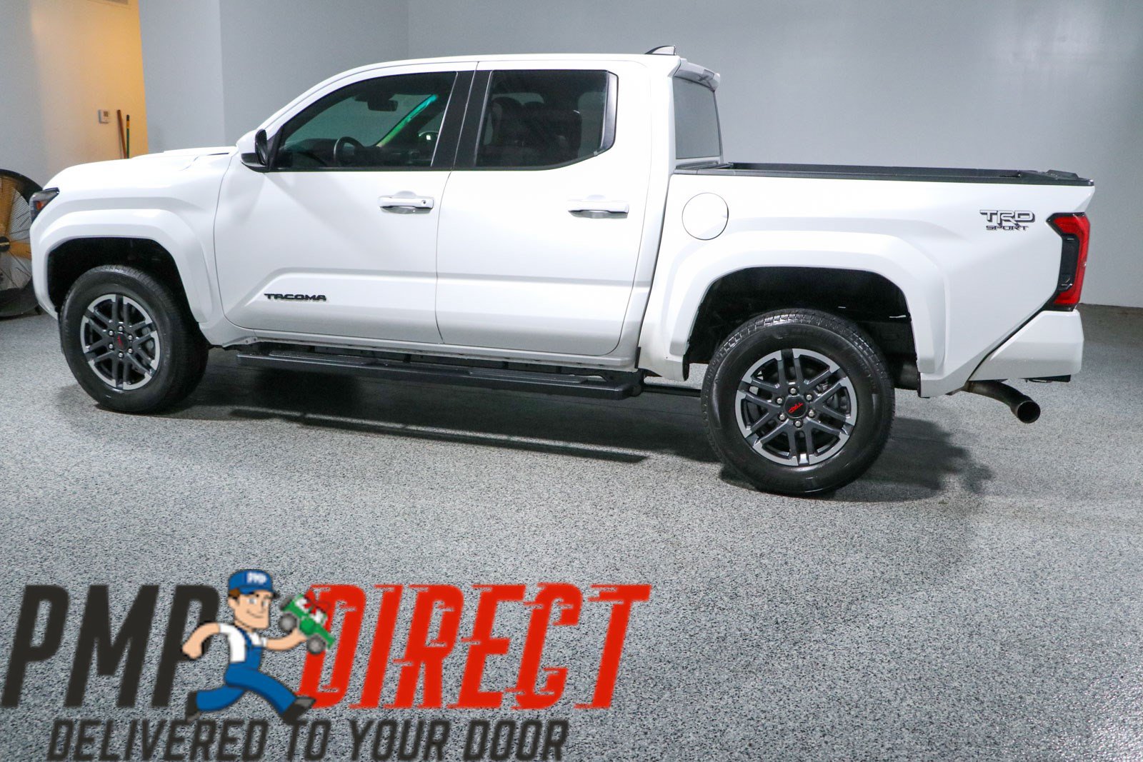 Used 2024 Toyota Tacoma TRD Sport AWD/4WD image 10