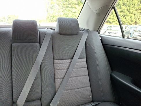 Used 2015 Toyota Camry LE image 20