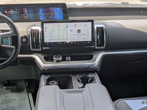 New 2025 Ford Expedition Tremor image 57