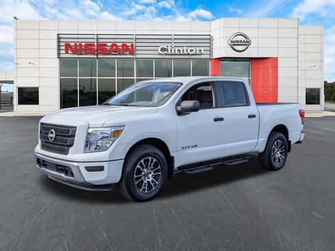 Certified 2024 Nissan Titan SV w/ Accessory Utility Package image 3